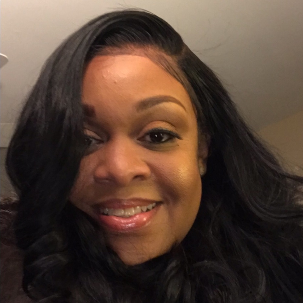 Meet your Posher, Latisha